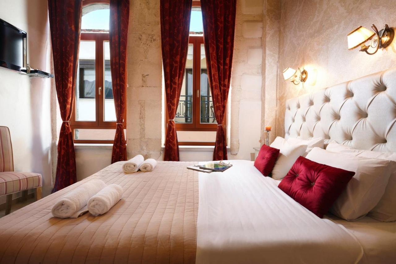 Archontiko Old Town Suites Resmo Dış mekan fotoğraf