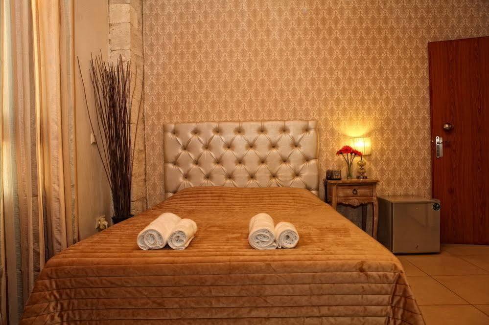 Archontiko Old Town Suites Resmo Dış mekan fotoğraf